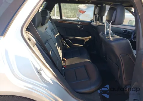 2011 Mercedes-Benz E 350 4Matic z USA, uszkodzony, nr VIN WDDHH8HBXBA497321